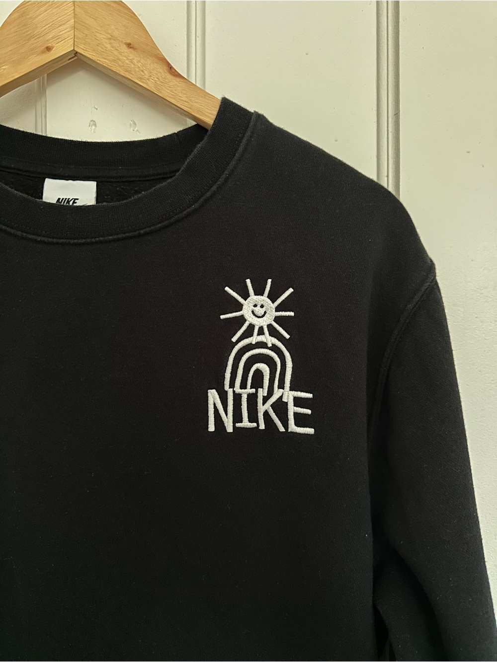 Nike Black Crewneck Sweatshirt with White Swoosh and Wordmark - Picture 3 of 3